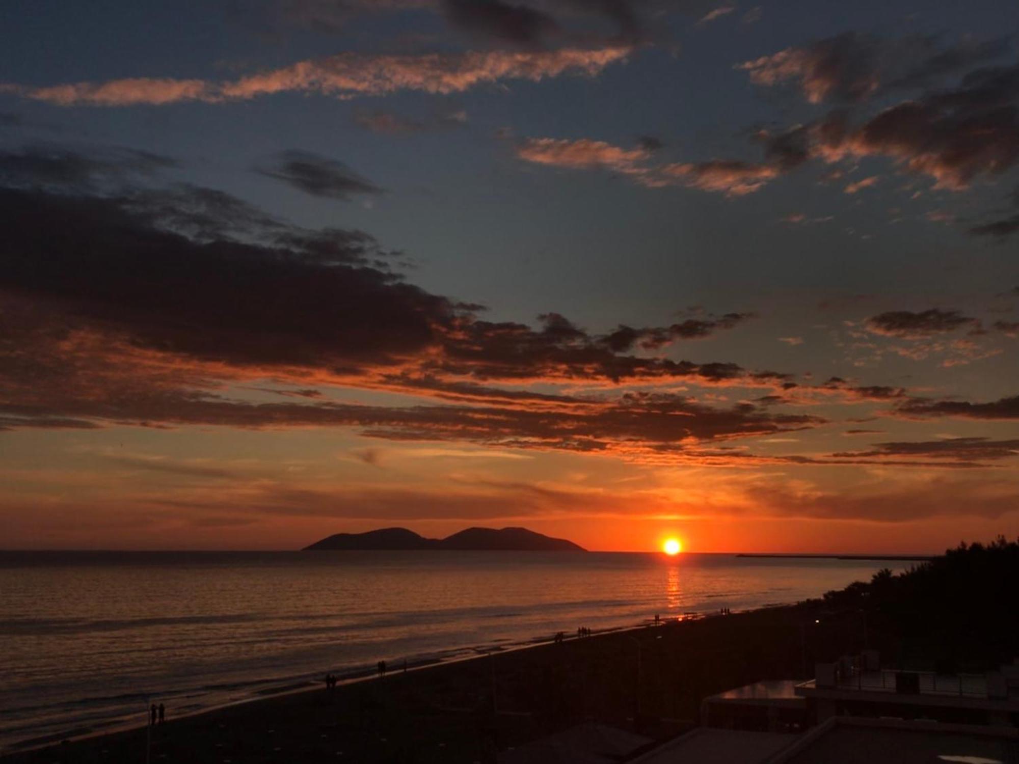 Corazon Guest House Vlore Ngoại thất bức ảnh