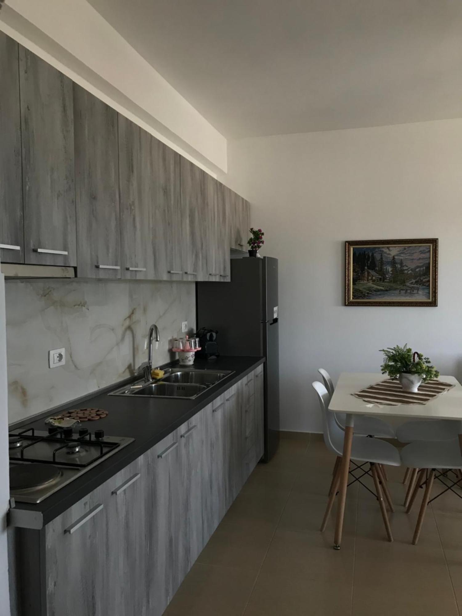 Corazon Guest House Vlore Ngoại thất bức ảnh
