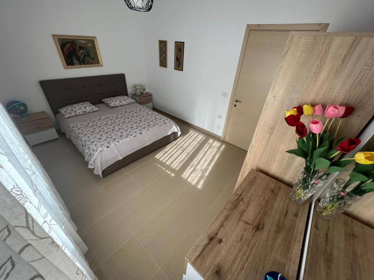 Corazon Guest House Vlore Ngoại thất bức ảnh