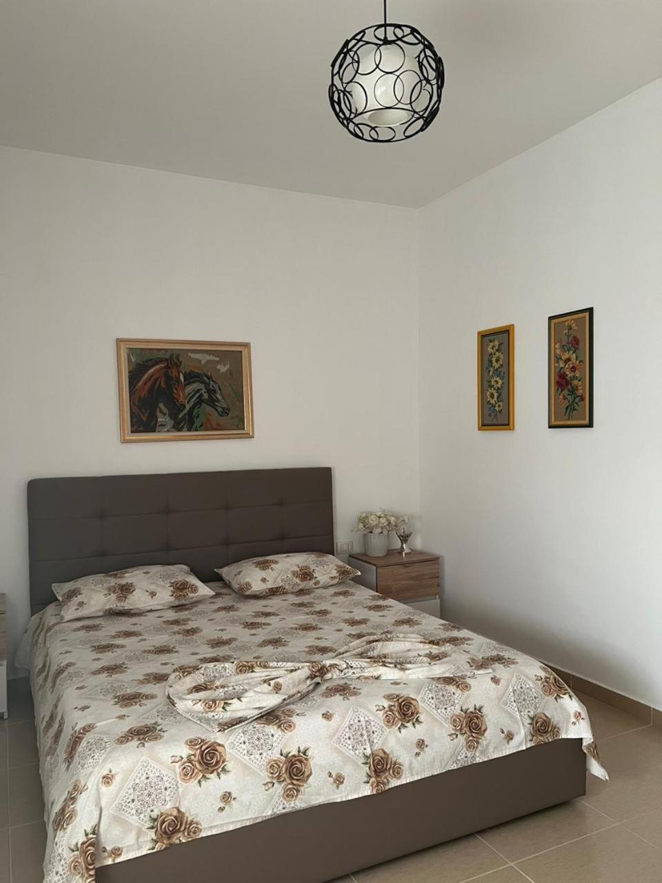 Corazon Guest House Vlore Ngoại thất bức ảnh